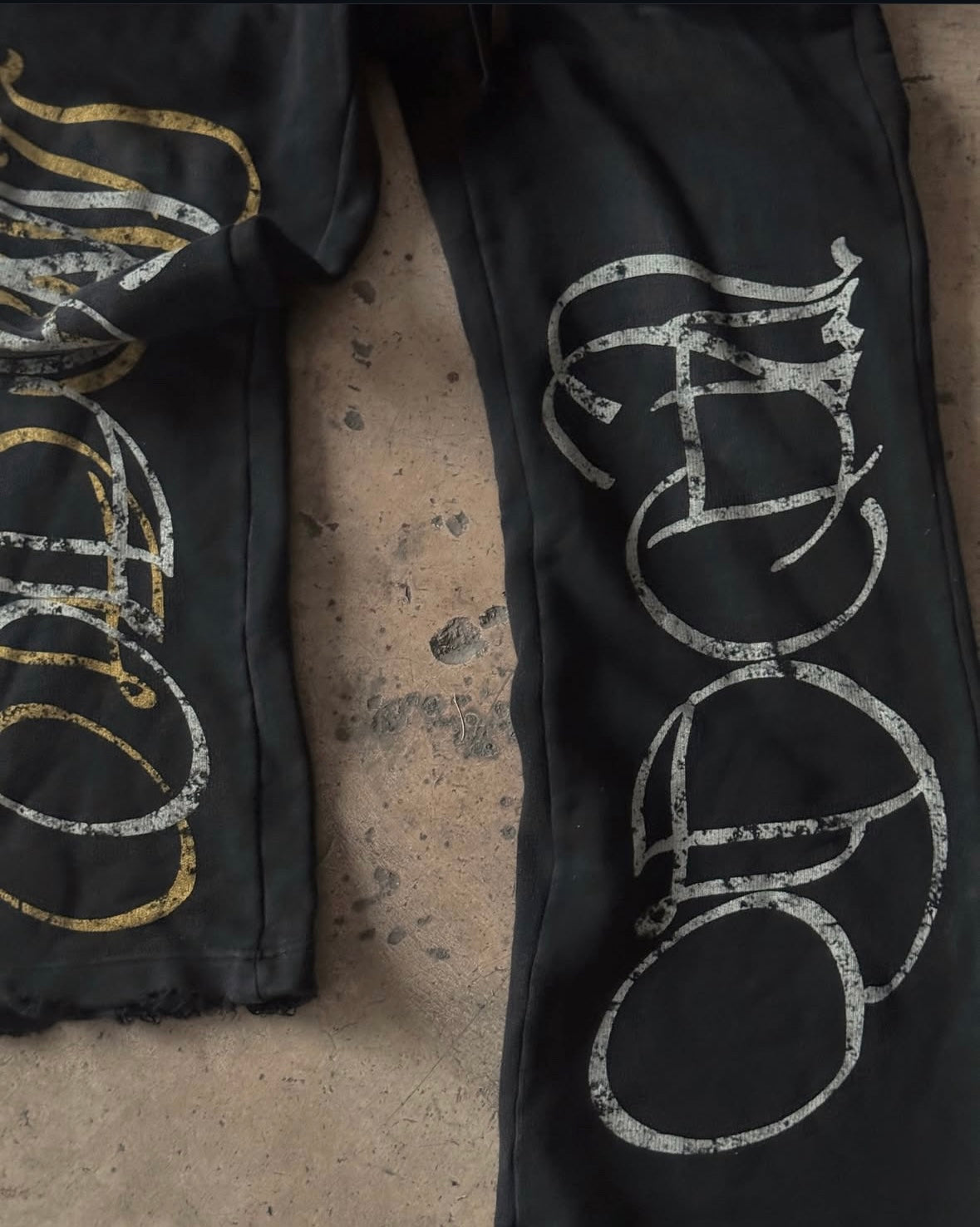 Old Crisis Alive Sweatpants